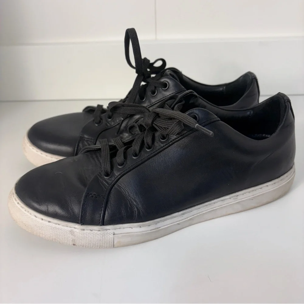 Thursday Black Leather Low-Top Lace-Up Sneakers Classic Women Travel